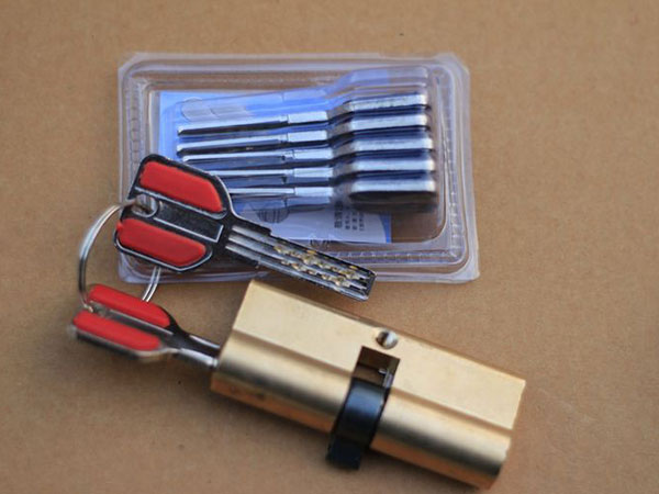 贵阳市24小时上门开锁公司